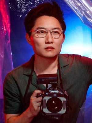 Алекс Симидзу в роли Винса Масуки